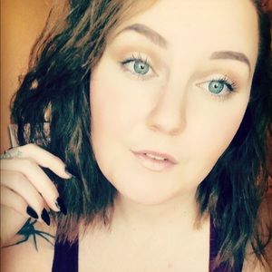 Meet your Posher, Melisa